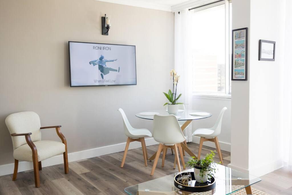 Modern, Trendy And Comfortable 2 Bedroom Apartment In Cape Town Bagian luar foto