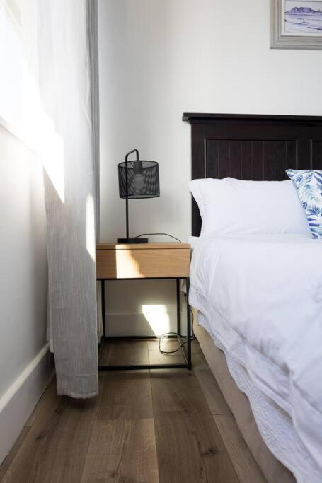 Modern, Trendy And Comfortable 2 Bedroom Apartment In Cape Town Bagian luar foto