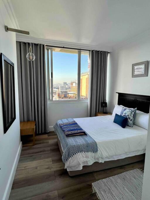 Modern, Trendy And Comfortable 2 Bedroom Apartment In Cape Town Bagian luar foto