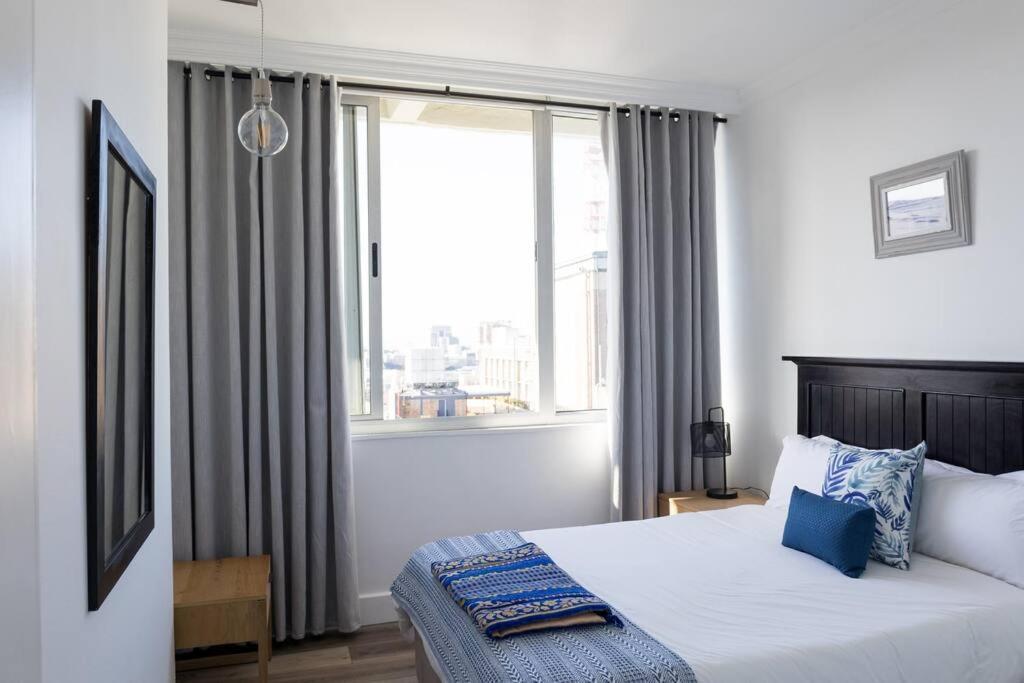 Modern, Trendy And Comfortable 2 Bedroom Apartment In Cape Town Bagian luar foto