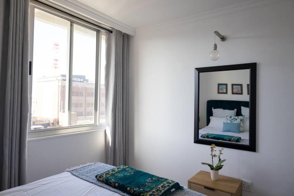 Modern, Trendy And Comfortable 2 Bedroom Apartment In Cape Town Bagian luar foto